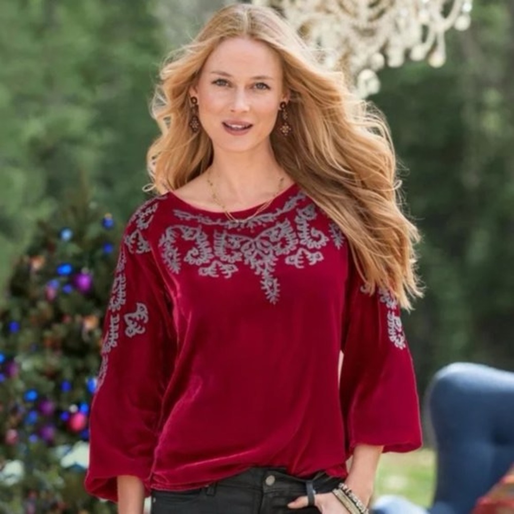 SUNDANCE Women's Velvet Embroidered Top in Crimson Red (S)